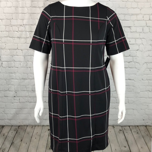 Alfani Dresses & Skirts - Alfani Berry & Black Plaid Short Sleeve Dress 14W